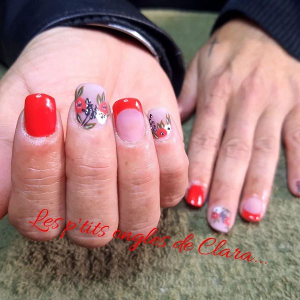 Les Ongles par Clara 3 Ongles mains résine semi permanent fleurs