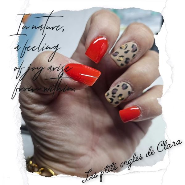Ongles mains résine semi permanent orange léopard